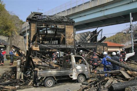 岡山で住宅全焼、1人の遺体発見 笠岡、男性1人やけど ライブドアニュース