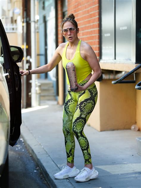 Jennifer Lopez shouts fk you as shes locked out of upscale gym - I Know
