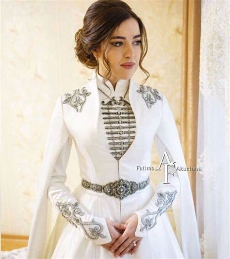 ToniMarie adlı kullanıcının Pretty,PunkandPinup panosundaki Pin, 2024 ...