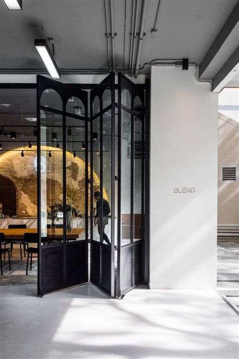 Складные двери гармошка купить в Москве - изготовление и установка ...