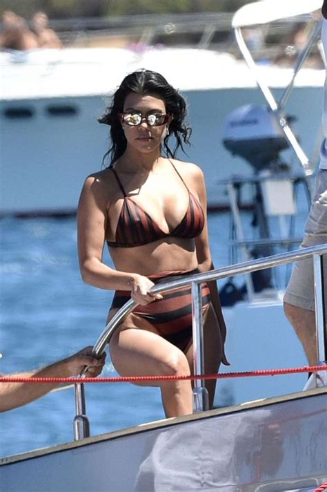 Kourtney Kardashian In Bikini On The Yacht In Sardinia Gotceleb