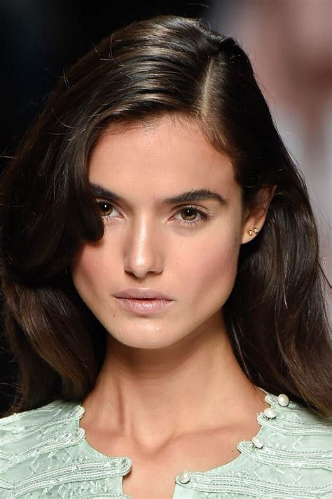 These Are The Top Hair Trends For According To The Barefoot Blonde Hair Trends