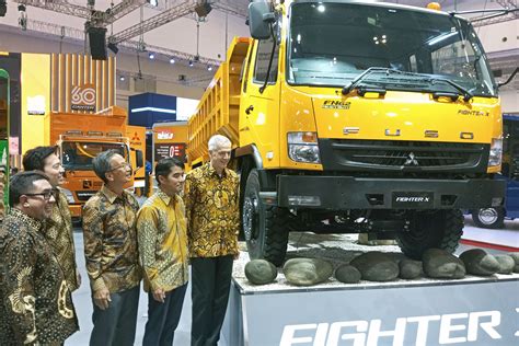 Mitsubishi Luncurkan Fuso Canter Edisi Spesial Di Giias