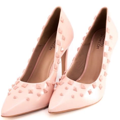 Scarpin Spikes Numera O Especial Sapato Show E Verniz Nude Sapato Show