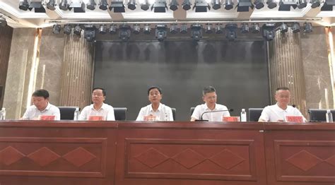 青蓝同心育桃李，薪火相传谱新章 ——江西省宜春中学举行2022年青蓝工程、桃李工程师徒结对拜师仪式 江西省宜春中学