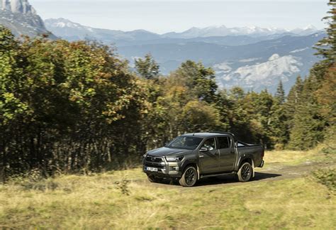 Foto S Review Toyota Hilux D D Invincible Test Autogids