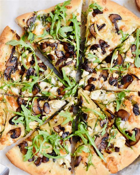 Mushroom Pizza With Caramelized Onions Super Safeway