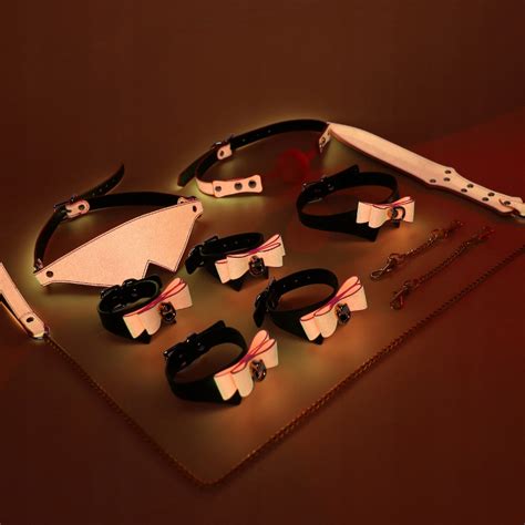 SEX GADGETS Kajdanki BDSM ŚWIECI W NOCY 12086855743 oficjalne archiwum Allegro