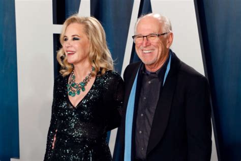 Wasting Away In Litigationville: Jimmy Buffetts Widow Sues Co-Trustee