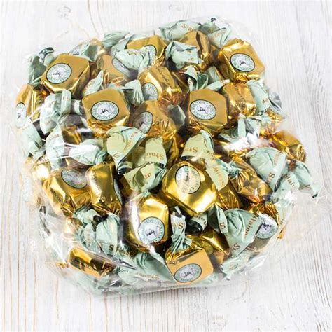 Конфеты шоколадные (какао 32%) с фисташковой начинкой 1898, STAINER ...