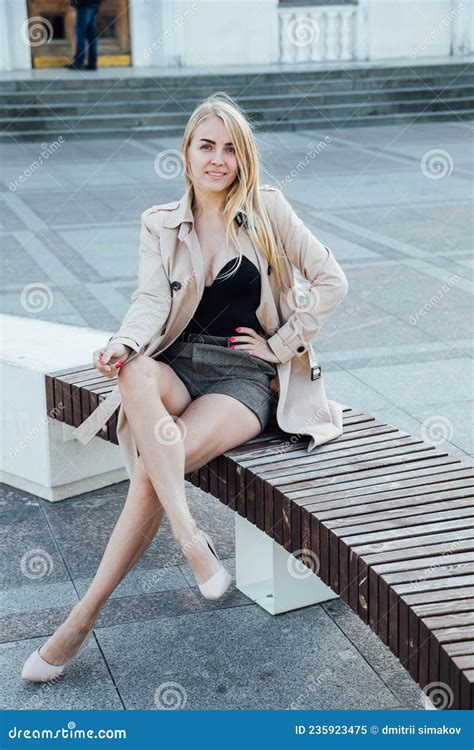Beautiful Blonde Woman Walking The City Streets Stock Image Image Of Portrait Blonde