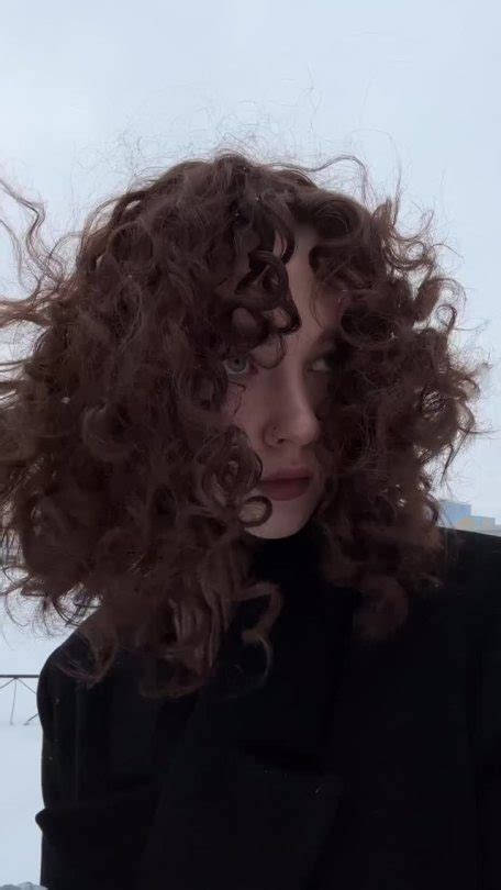 Ulyana Naydenkova Ig Ulyanay Ig2 Ulyaanay Ulyana Naydenkova Brunette Curly Hair The Cutie