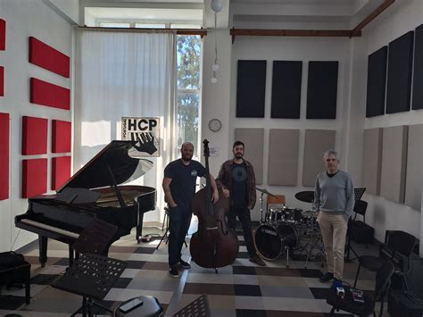 Apesar Das Obras Escola De M Sica E Orquestra Do Hot Clube De Portugal Continuam A Dar Jazz Aos F S