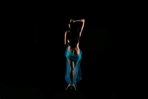 Away Anna Jialing Porn Pic