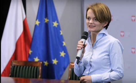 Jadwiga Emilewicz wraca do rządu w 2023 roku Wyższe zarobki i nowe