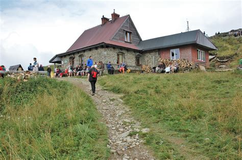 Stara „Chatka Puchatka” powróci w Bieszczady – wybudują replikę ...