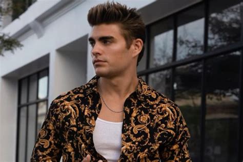 Found A Homeless Billionaire Husband for Christmas Ending: What Happens