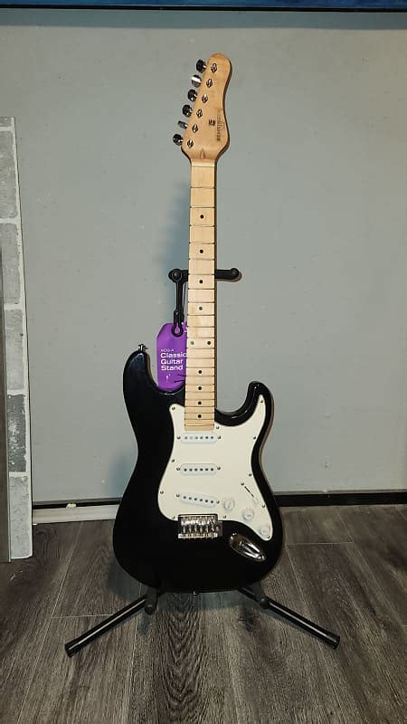 Behringer Electric Guitar Strat Style Black Reverb