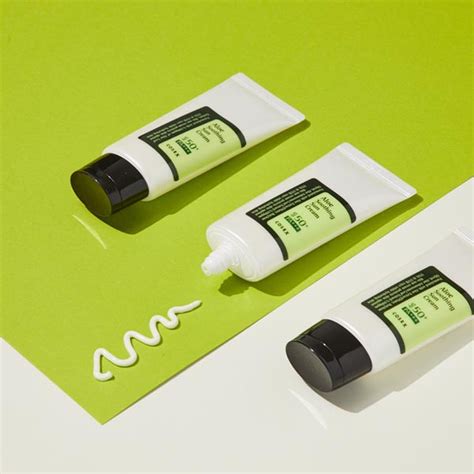 Солнцезащитный крем с алоэ вера CosRX Aloe Soothing Sun Cream SPF50 PA ...