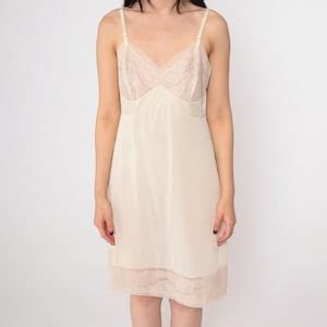 70s Cream Slip Dress Vanity Fair Lace Trim Lingerie Nightgown Mini Full Slip V Neck Empire Waist