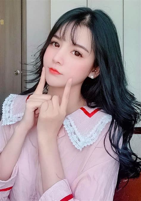 Nông Lưu Thảo nàng hot girl gợi cảm khiến cộng đồng mạng xao xuyến