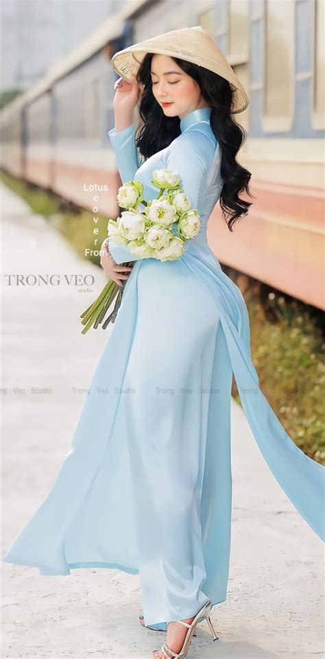 Ghim của Anh Tran trên Hot Ao Dai Áo dài Váy dài trang trọng Con gái