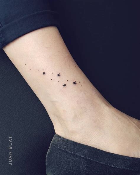 16 Diseños femeninos y minimalistas para tu primer tatuaje Small Star