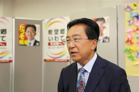 現職の達増氏が当選確実 5選で「小沢王国」面目保つ 岩手県知事選 [写真特集6 9] 毎日新聞