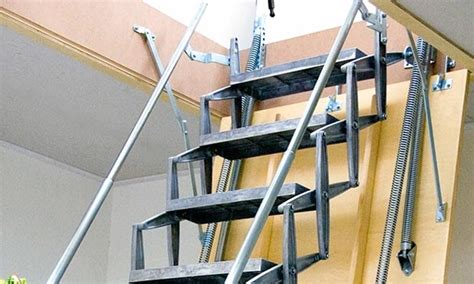 Откидная лестница на чердак | ООО «Классик» - Изготовление лестниц в ...