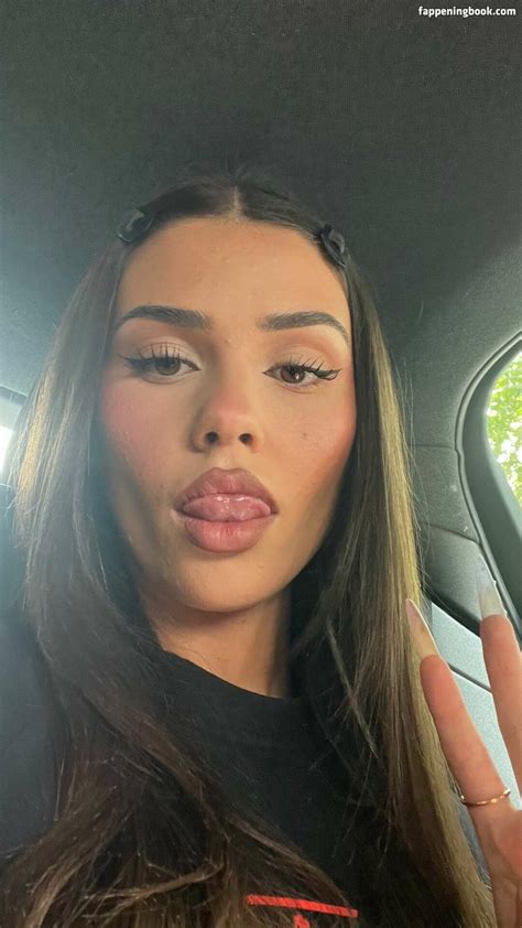 Leah Halton Nude OnlyFans Leaks Fappening FappeningBook