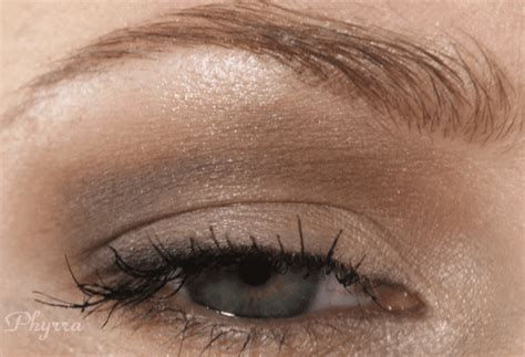 Urban Decay Naked Basics Palette Tutorial