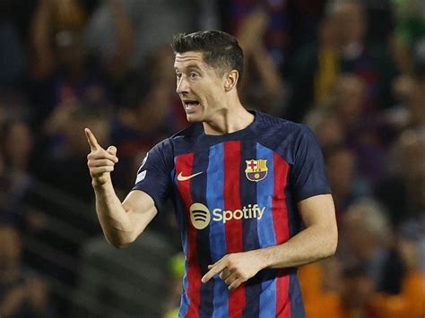 Barcelona Striker Robert Lewandowski To Miss El Clasico With Hamstring