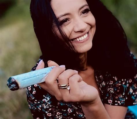 Adriana Kalska Wskoczy A W Sk Pe Bikini I Odpoczywa Po Ci Kich Miesi Cach Na Wakacjach Zrobi O