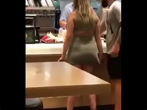 Adictos A La Adrenalina Chico Se La Folla En El Mostrador Atrapado Por Un Cliente XVIDEOS