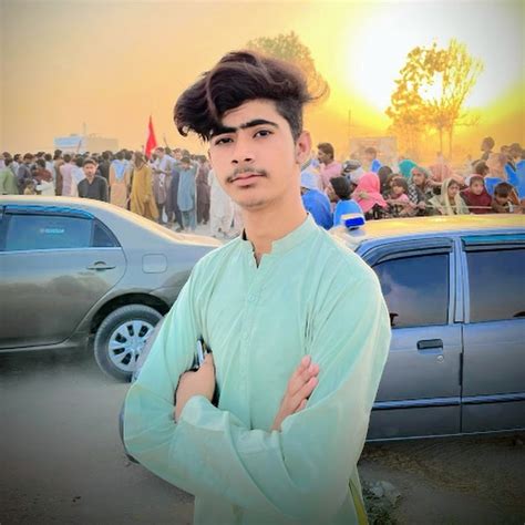 Farhan bhai vloging . 10M . views . 1 day ago - YouTube