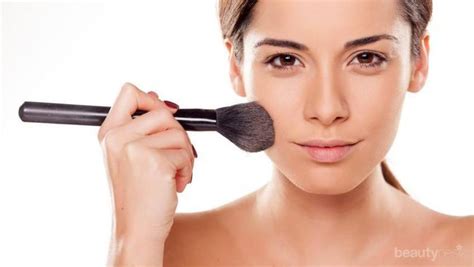 8 Tips Ini Efektif Membuat Make Up Tahan Lama Pada Kulit Berminyak Lho