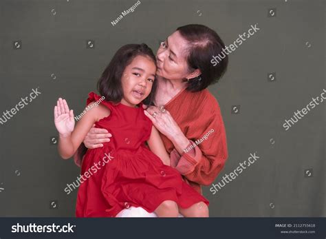1 Lap Lap Coklat Images Stock Photos 3d Objects And Vectors Shutterstock