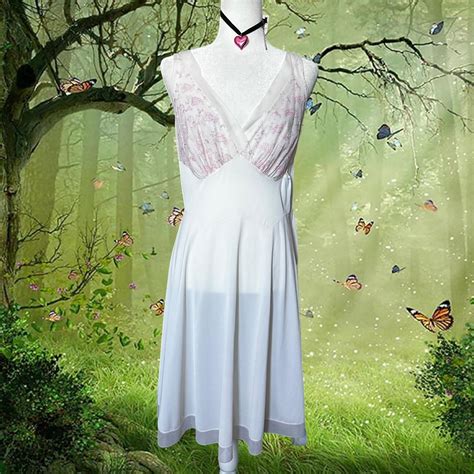 Vintage Vanity Fair Lingerie White Floral Lingerie Depop