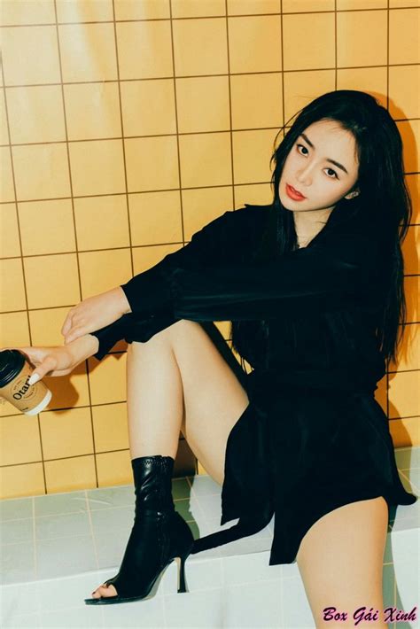 Hình ảnh Quỳnh Kool sexy với những bộ bikini