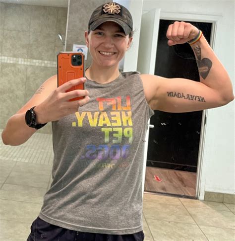 Is It Gay In This Gym Or Is It Just Me Happy Flexin Friday Lovely Humans And Dont Forget