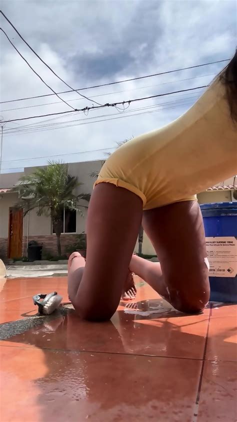 Salvaje Latina En La Calle 2