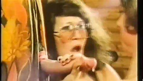 Vintage 1975 Bienenstich Im Liebesnest 01 Free Porn 5e XHamster