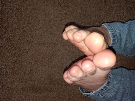 Would You Fuck My Feet Or Suck On My Toes Nude Pics Xhamster