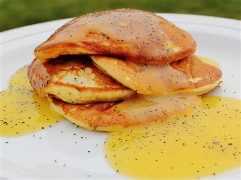 Debele Palacinke Sa Sokom Od Narance I Makom Coolinarika