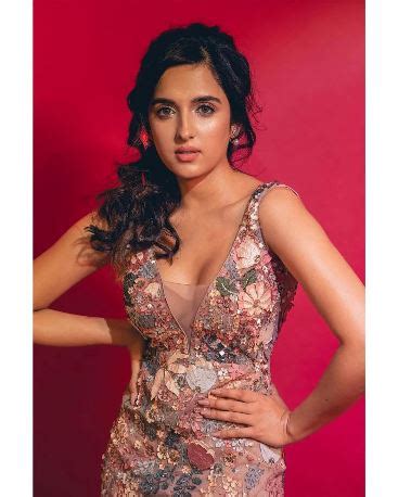 Singer Shirley Setia Hot Pics