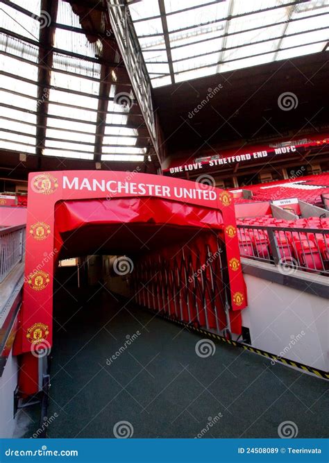 The united center arena secret tunnel that players use before every game