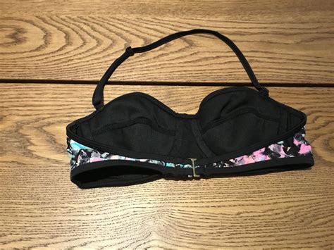 Tolles Bikini Oberteil Gr Xs Gebraucht In W Renlos F R Chf Mit Lieferung Auf Ricardo Kaufen