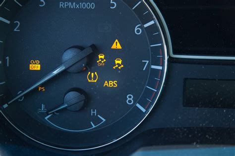 What Does It Mean When Abs Light Comes On Car