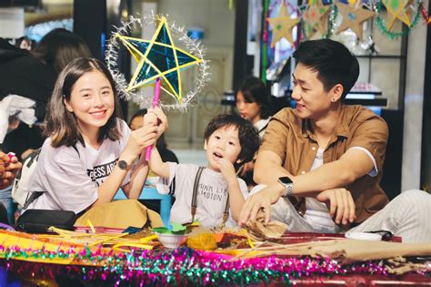 3 nhóc tì của 3 gia đình hot nhất MXH hiện nay Cam được dạy làm việc nhà từ bé Đậu bắn Tiếng