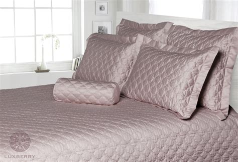 Покрывало сатиновое "PEARL", розово-жемчужный